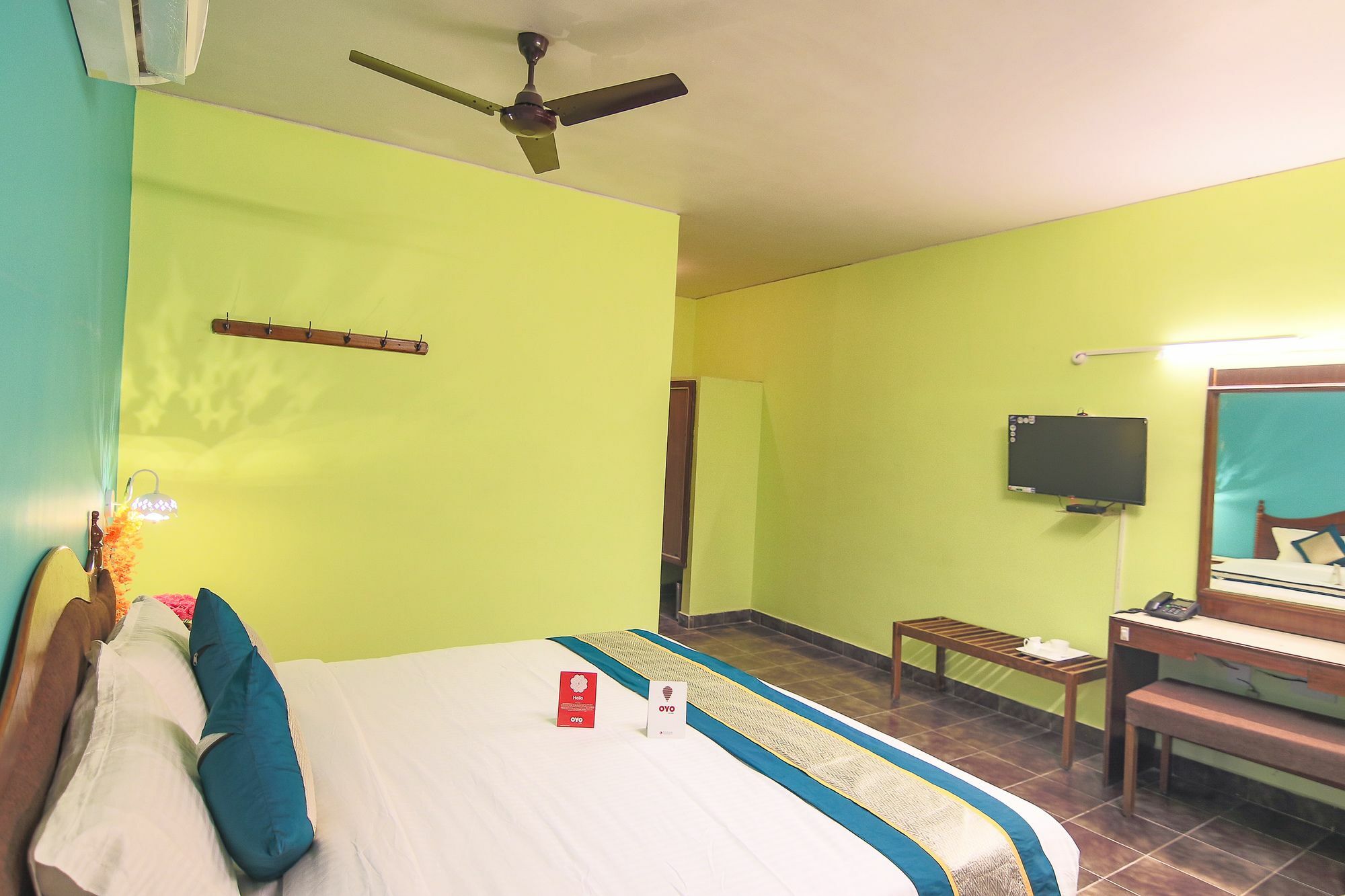Oyo 10709 Hotel Sbt Visakhapatnam Exterior photo